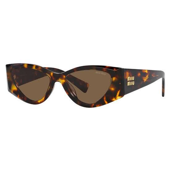 Miu Miu model MU 06YS