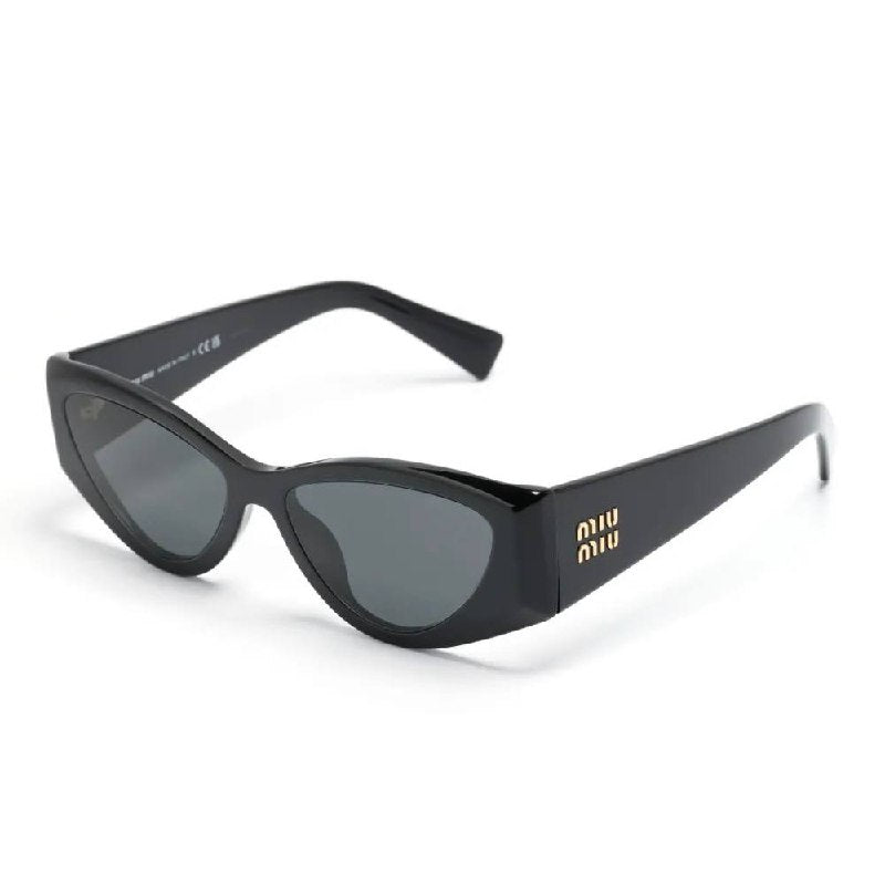 Miu Miu model MU 06YS